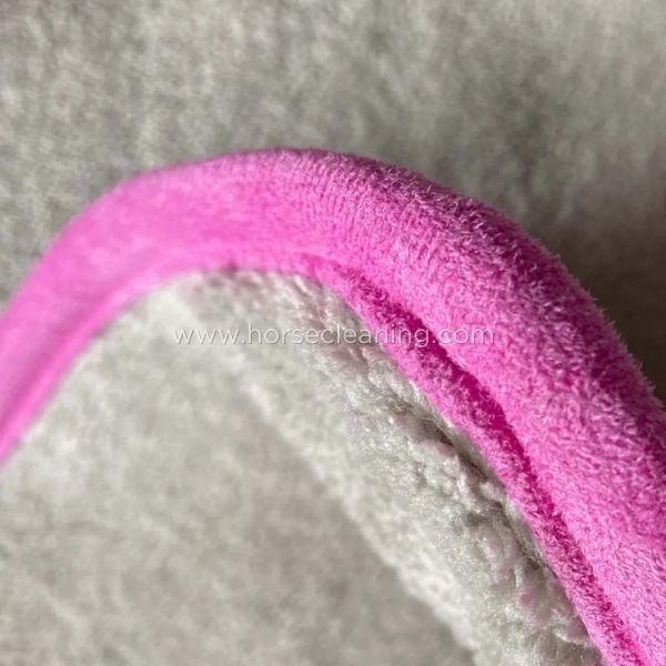 Pink And Grey Microfibre Drying Towel - Horse Cleaning Masters Of Shampoos ™