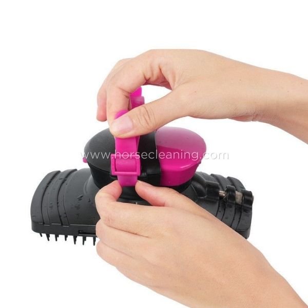 2-in-1 Spray And Detangler Grooming Brush - Horse Cleaning Masters Of Shampoos ™