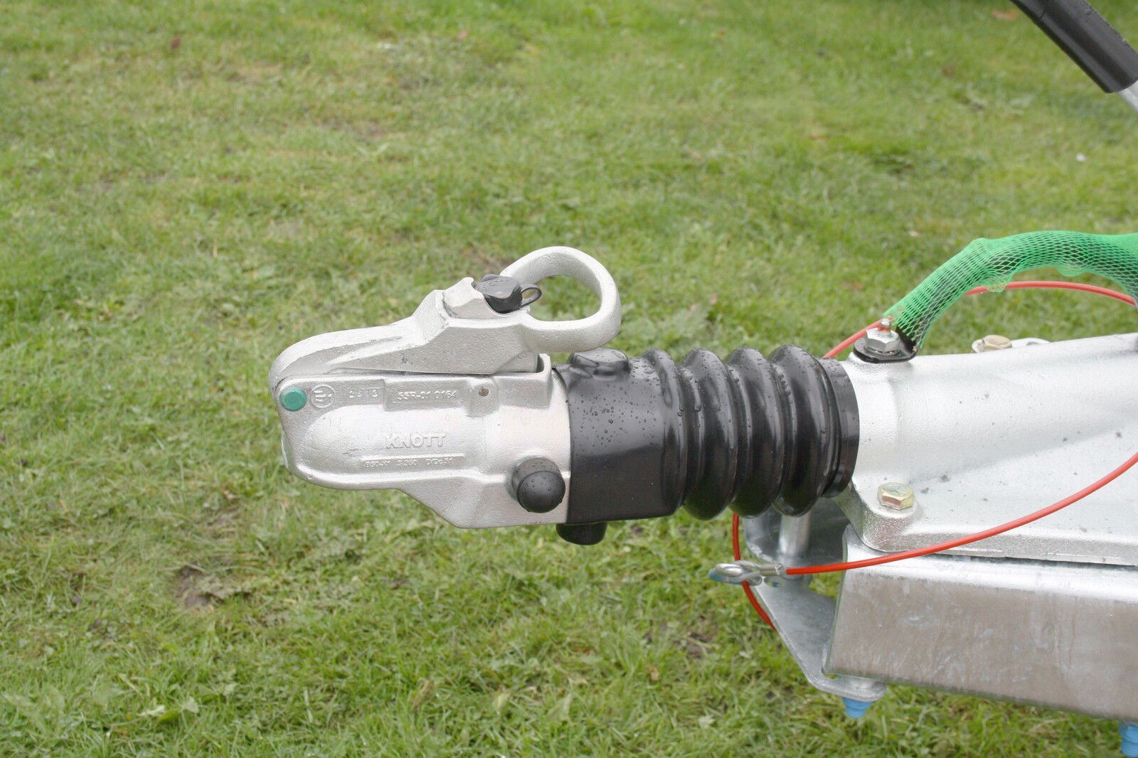 Saracen Hitch Lock For Ifor Williams Horse Trailer HB505/HB510/HB506/HB511 - Horse Cleaning Masters Of Shampoos ™